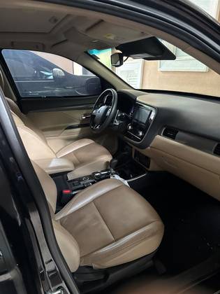 MITSUBISHI OUTLANDER 2.0 MIVEC GASOLINA HPE AUTOMÁTICO